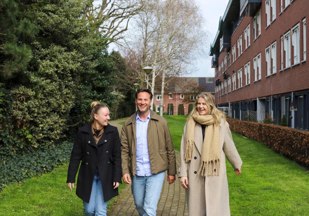 Sam Misa en Floor lopend | Bakker en Bosch Group